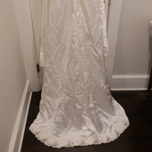 Vintage 1983 wedding dress - Picture 5 of 8
